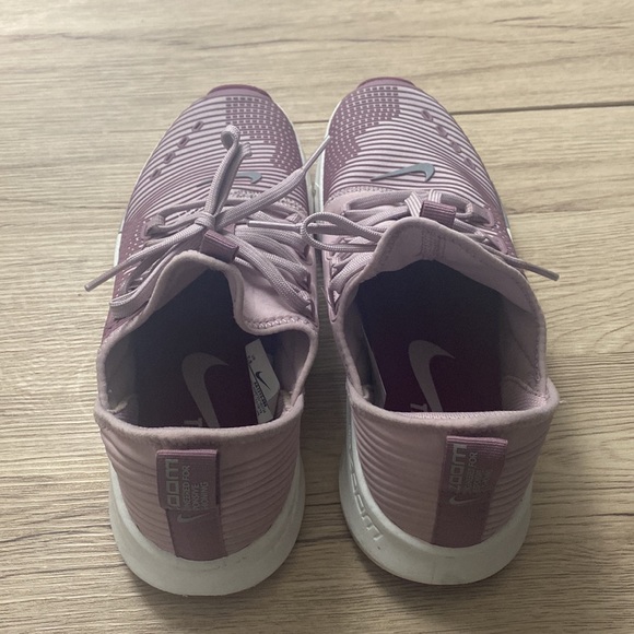 Nike zoom training women’s shoes, size 7.5|UK 38.5 - Picture 3 of 6